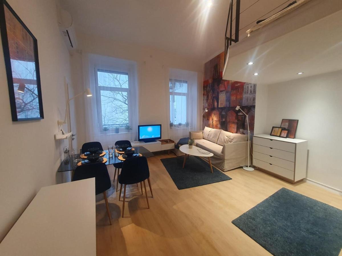 Petofi Apartment With Air Condition Budapest Eksteriør bilde